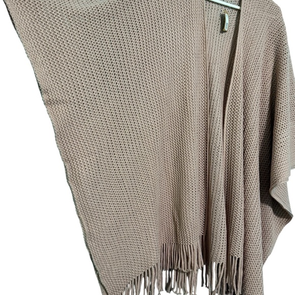 Steve Madden Dusty Pink Shrug Sweater Cozy Knit - Picture 6 of 8